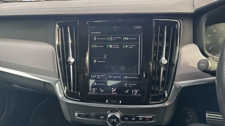 Volvo S90 2.0 D4 R DESIGN 4dr Geartronic Diesel Saloon